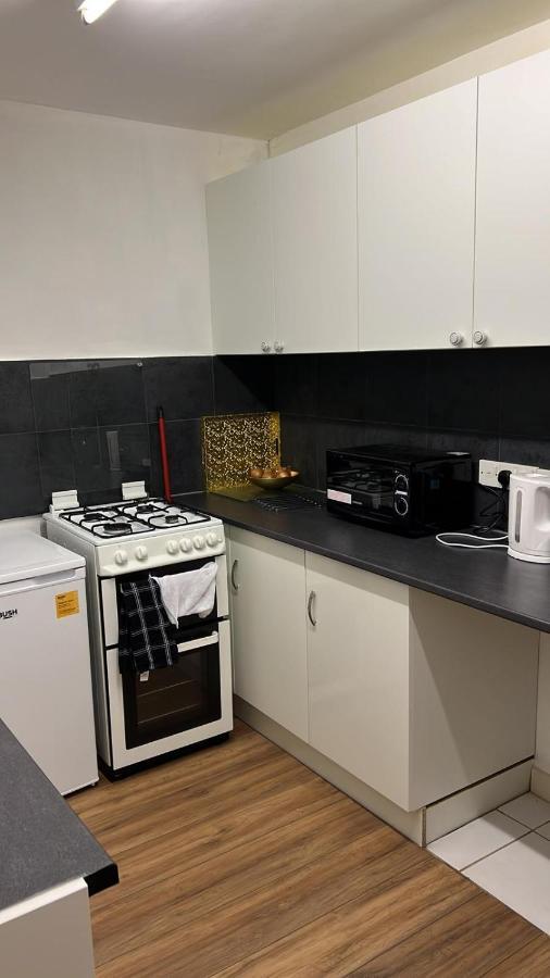 Smalinz Homes Finchley London Ngoại thất bức ảnh