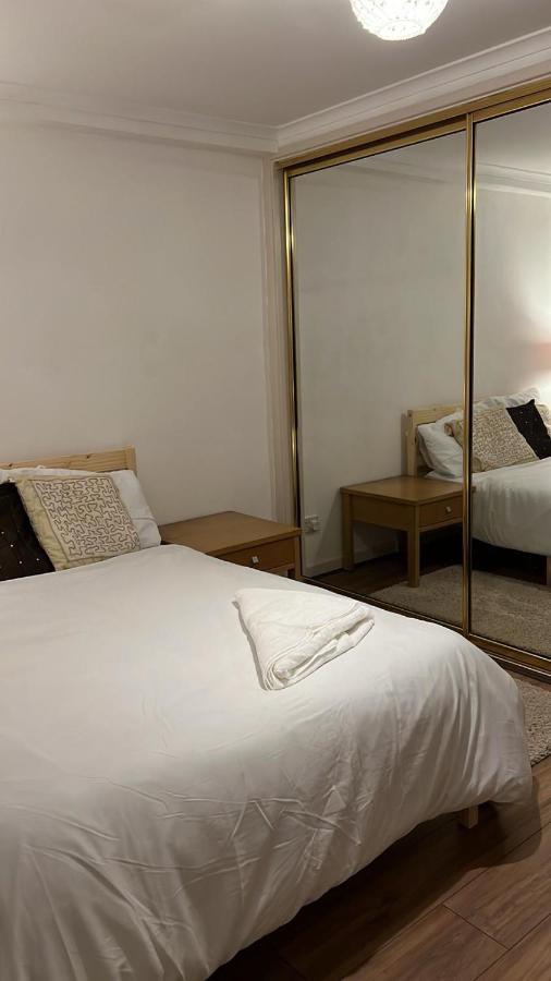 Smalinz Homes Finchley London Ngoại thất bức ảnh